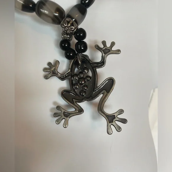 Frog Fashion Necklace black gray toggle clasp NEW - Picture 4 of 7